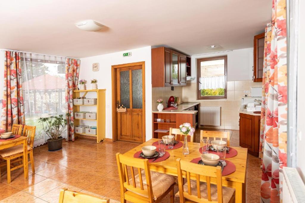 Berkenye Vendeghaz Hotel Balatonfured Luaran gambar